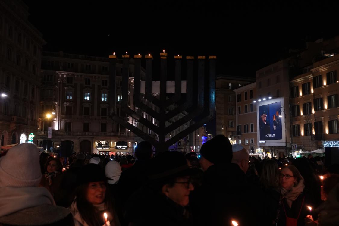 Il miracolo di Chanukkà ricordato con la festa a Piazza Barberini